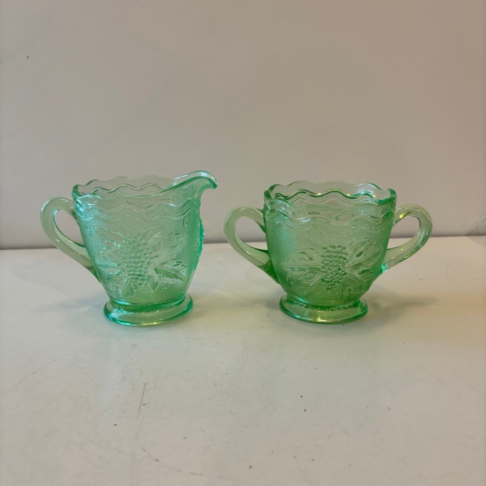 Vintage Green Westmoreland Grape Pattern Uranium Glass Creamer/ Sugar set